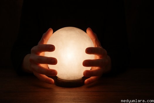 Medyuma Gitmek Caiz mi? İnanç, Yetenek ve Gerçeklik Üzerine